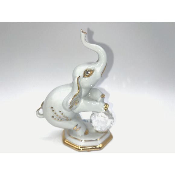 Vintage Capodimonte Elephant Balancing on Swarovski Crystal Ball Gold White Cute - Picture 4 of 16